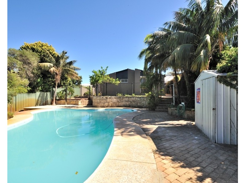 86 Glenelg Ave, Wembley Downs WA 6019
