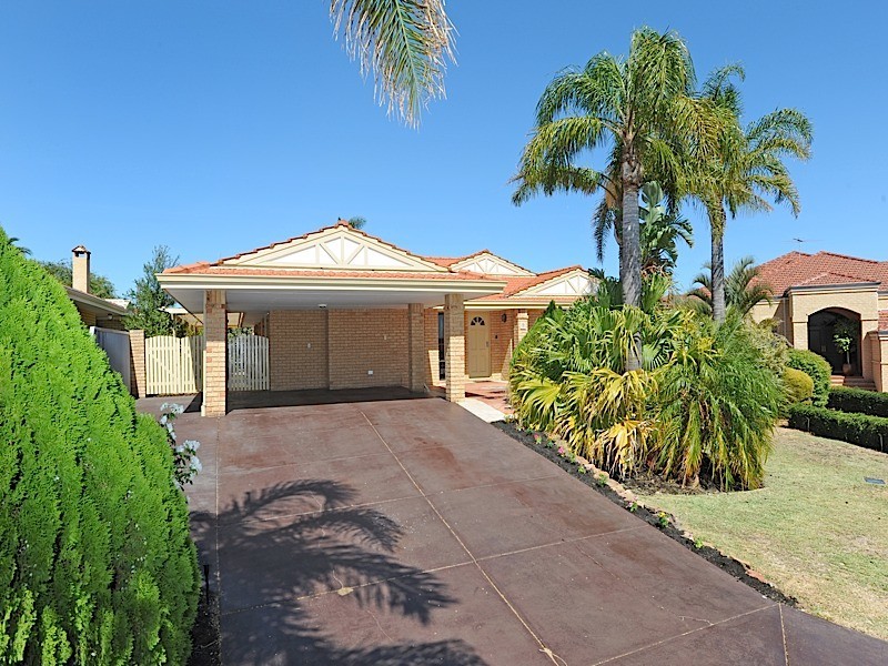 9 Delphi Place, Coogee WA 6166
