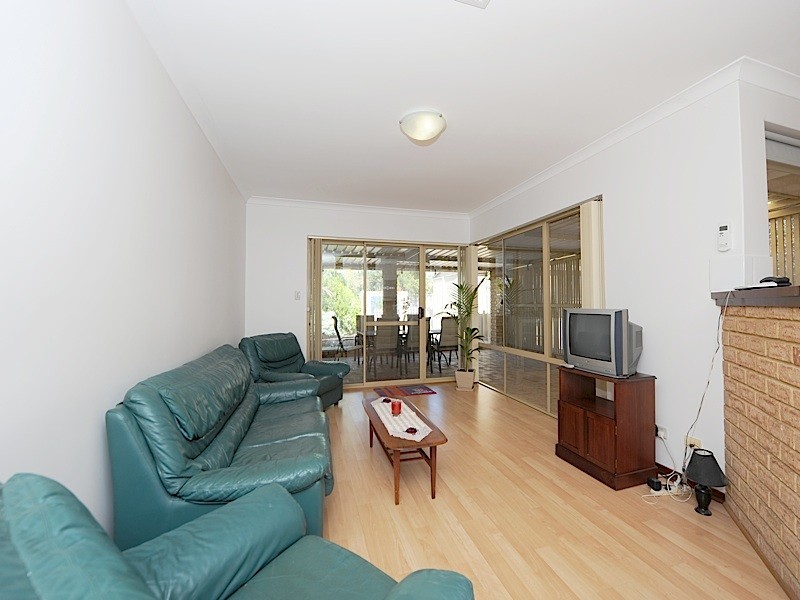 9 Delphi Place, Coogee WA 6166