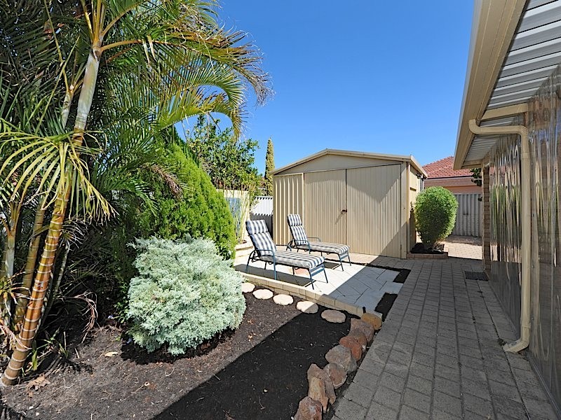 9 Delphi Place, Coogee WA 6166
