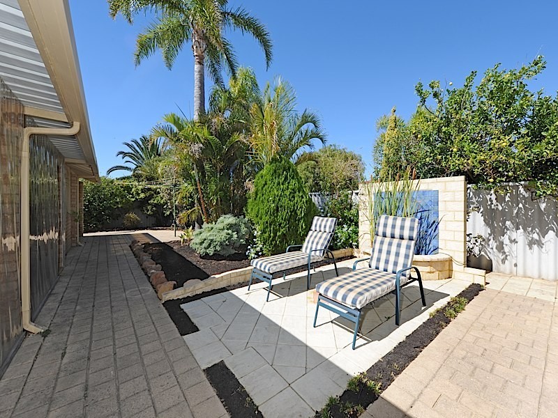 9 Delphi Place, Coogee WA 6166