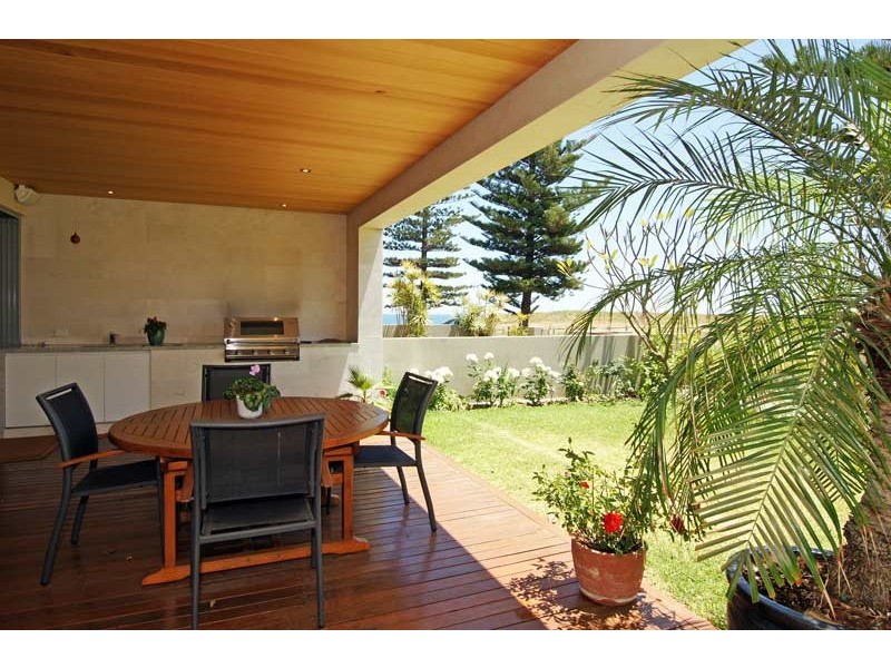 1/7 Pearse Street, Cottesloe WA 6011