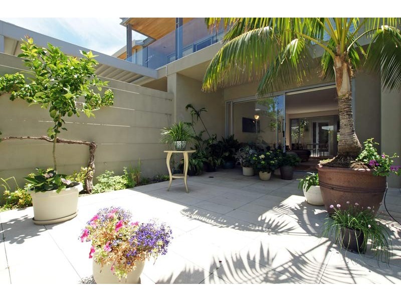 1/7 Pearse Street, Cottesloe WA 6011