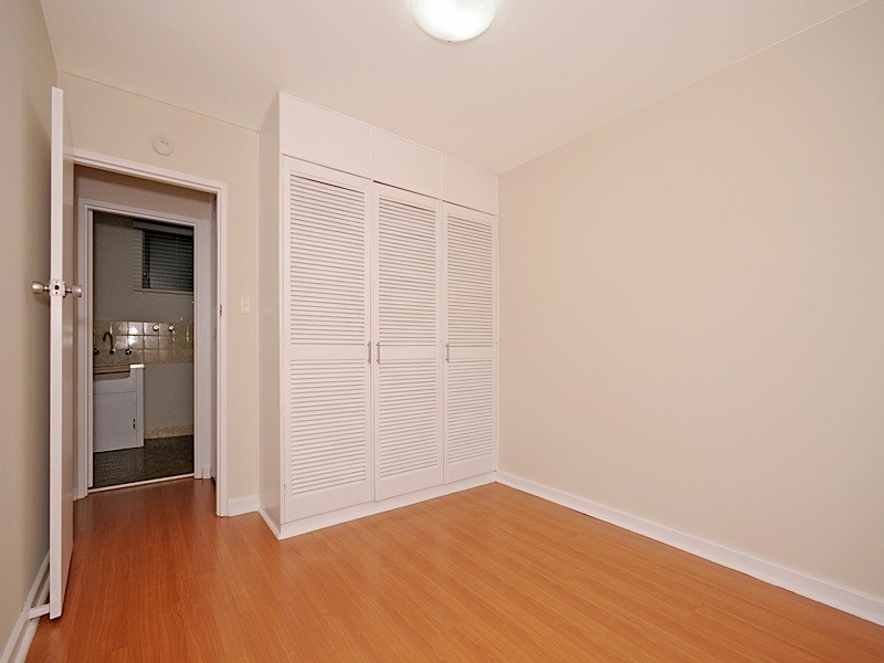 2/6 McNamara Way, Cottesloe WA 6011