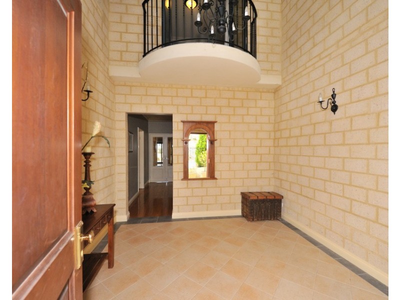 63 Harvest Road, North Fremantle WA 6159