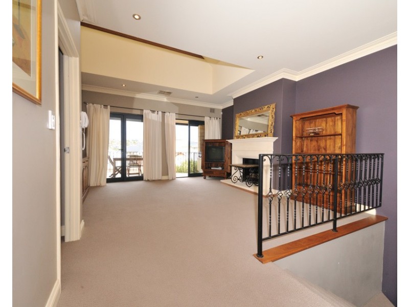 63 Harvest Road, North Fremantle WA 6159