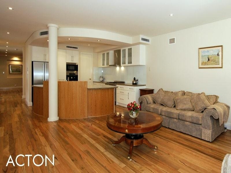 16 Reginald Street, Cottesloe WA 6011