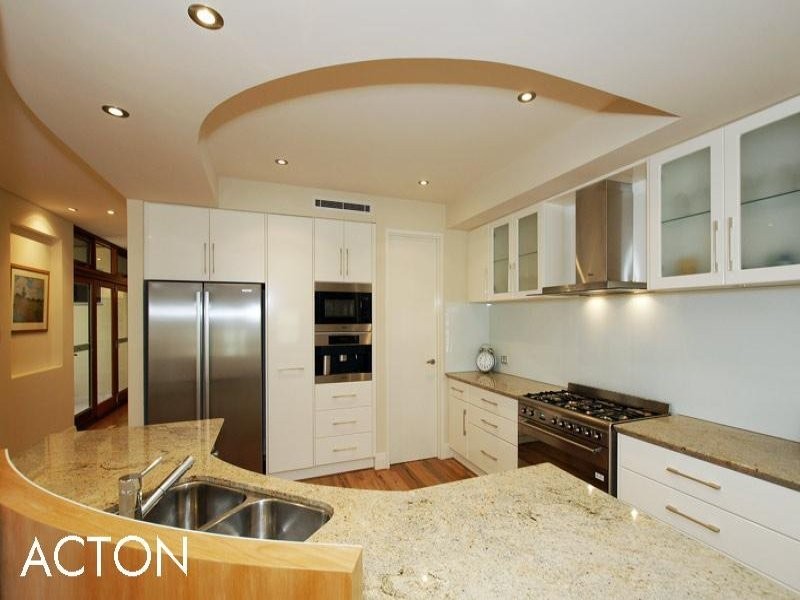 16 Reginald Street, Cottesloe WA 6011