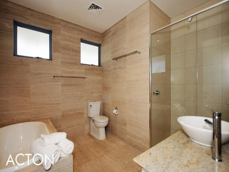 16 Reginald Street, Cottesloe WA 6011