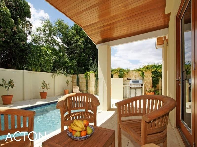 16 Reginald Street, Cottesloe WA 6011