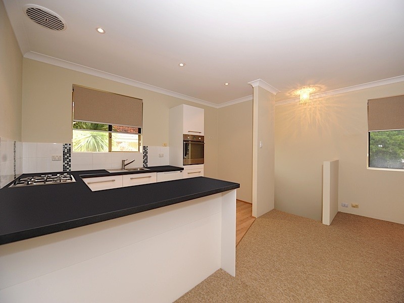 6/12 McNamara Way, Cottesloe WA 6011