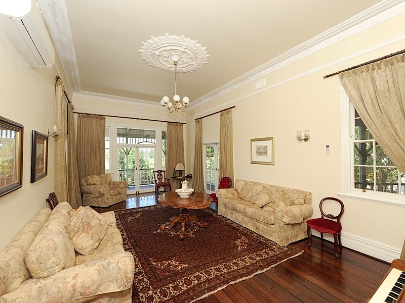 56 Harvest Road, North Fremantle WA 6159
