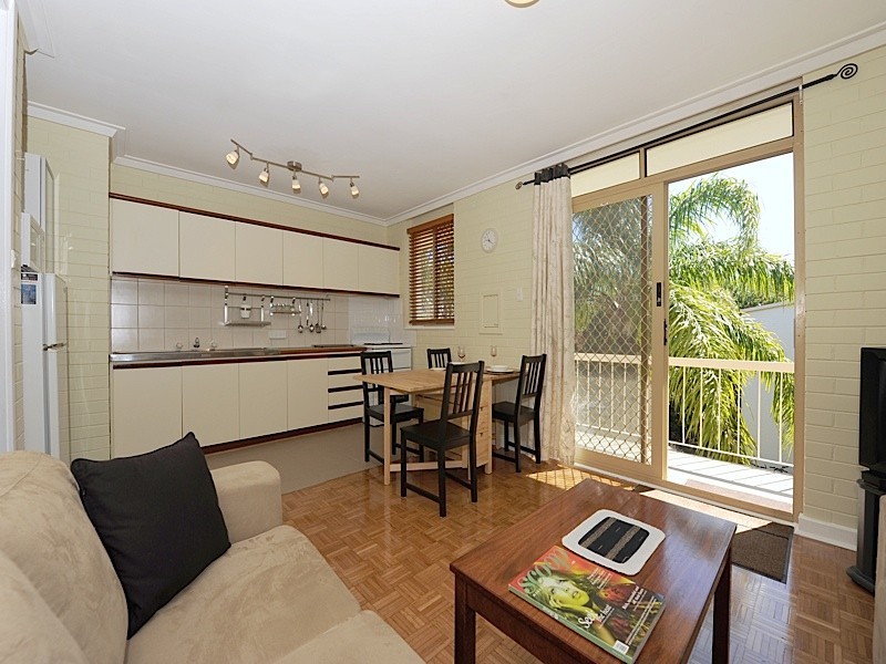 21/159 Fairway, Crawley WA 6009