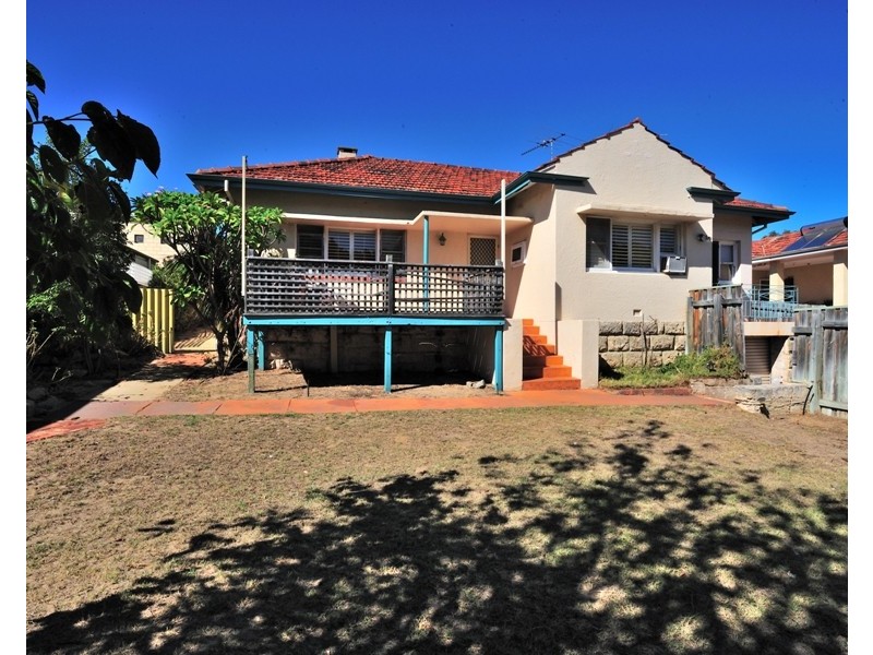 70 Gugeri Street, Claremont WA 6010