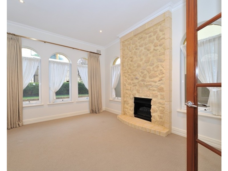 10 The Cutting, Mosman Park WA 6012