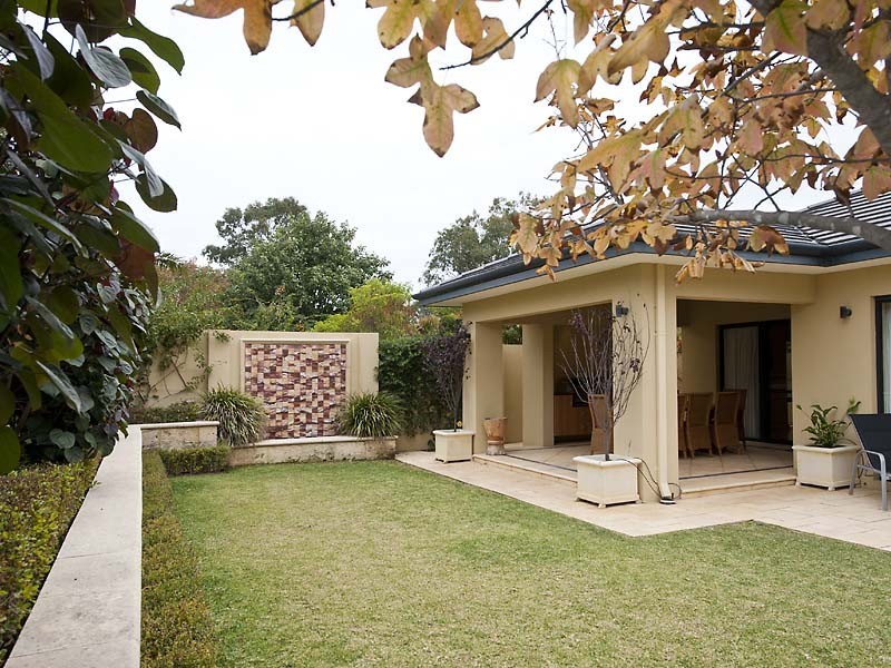 38 Johnston Street, Peppermint Grove WA 6011