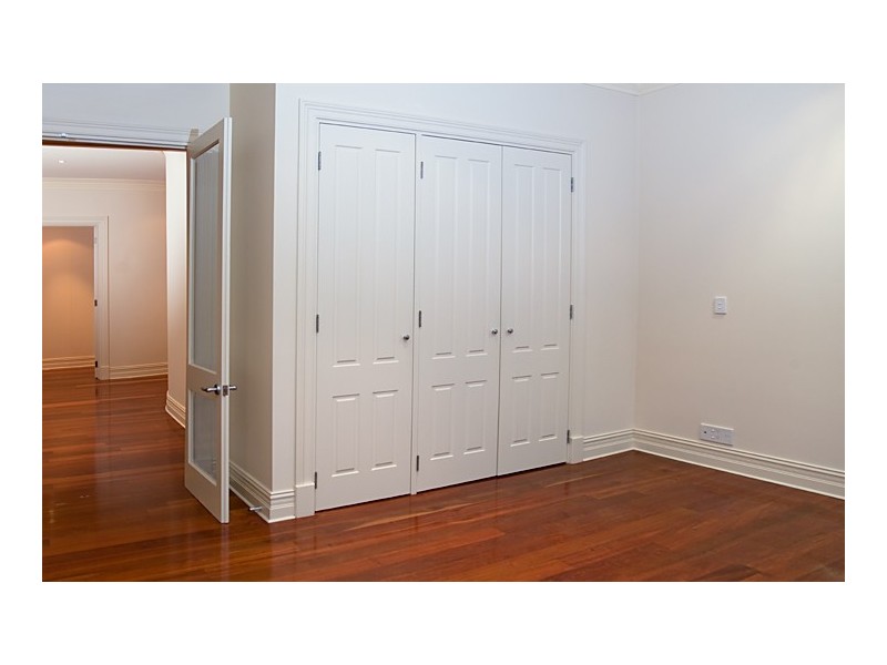 173 Mounts Bay Road, Crawley WA 6009