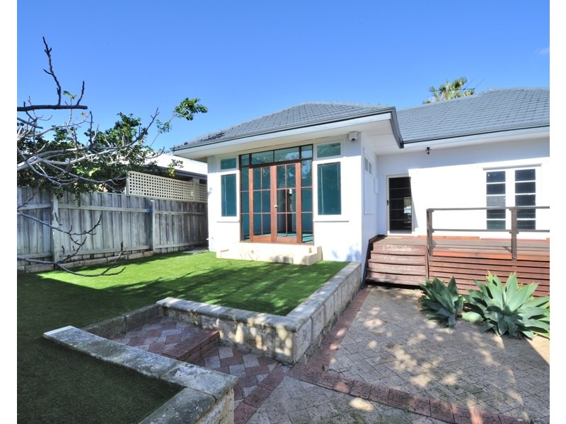 16A Beagle Street, Mosman Park WA 6012