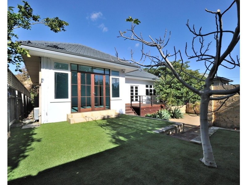16A Beagle Street, Mosman Park WA 6012