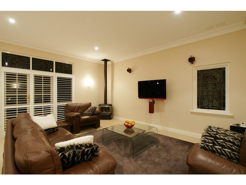 16 Wood Street, Swanbourne WA 6010