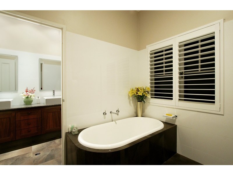 16 Wood Street, Swanbourne WA 6010