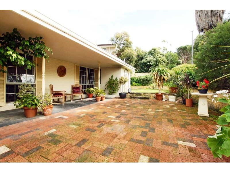 2 Reservoir Close, Mosman Park WA 6012