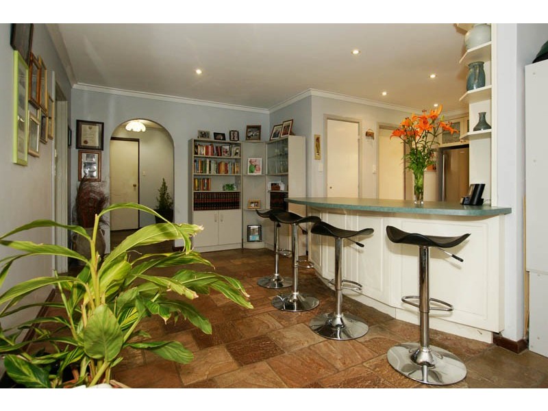 2 Reservoir Close, Mosman Park WA 6012