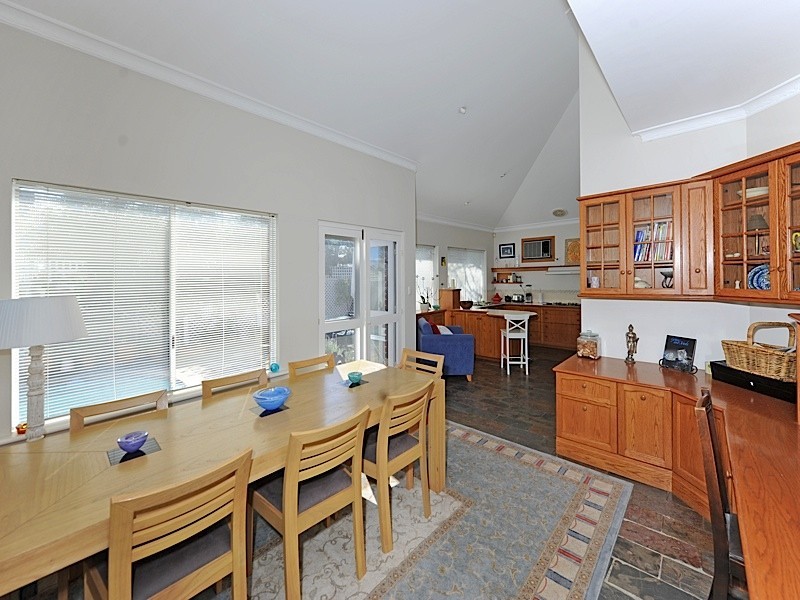 15B Wood Street, Swanbourne WA 6010