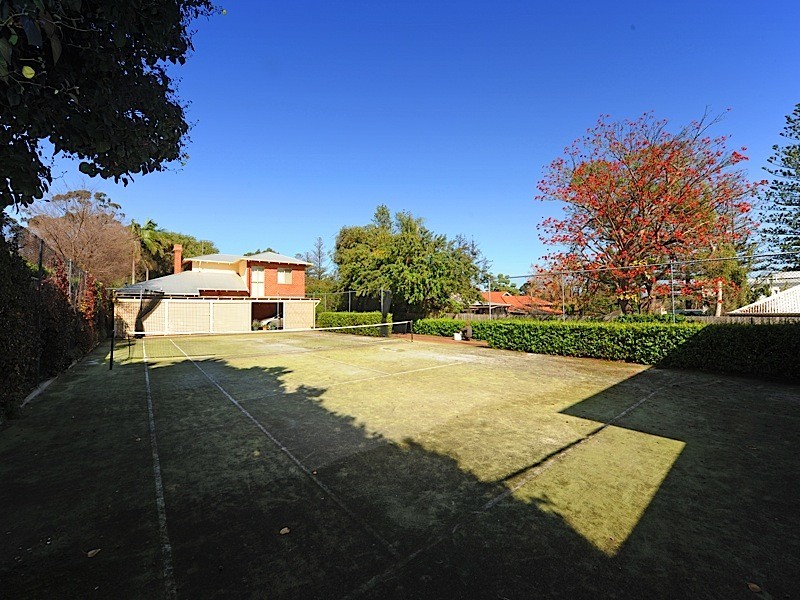 15B Wood Street, Swanbourne WA 6010