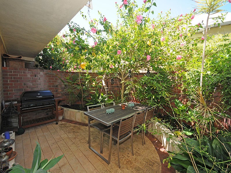 2/156 Broome Street, Cottesloe WA 6011