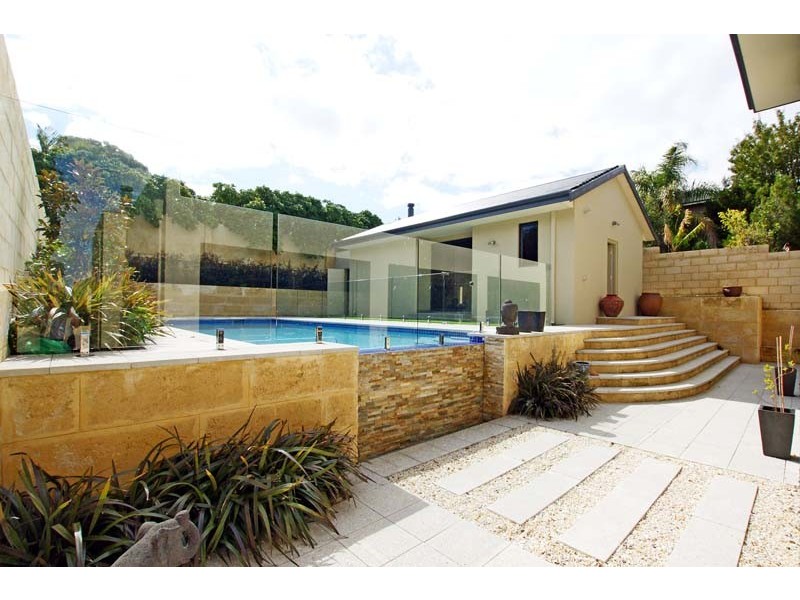 107 Victoria Street, Mosman Park WA 6012