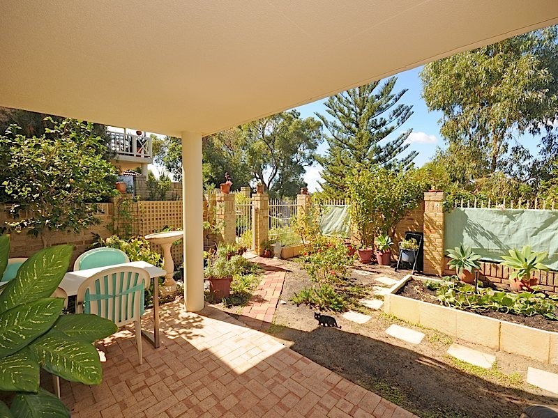 19/80 Mooro Drive, Mount Claremont WA 6010