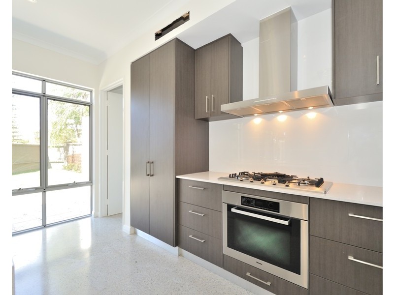 8 Millers Court, Cottesloe WA 6011