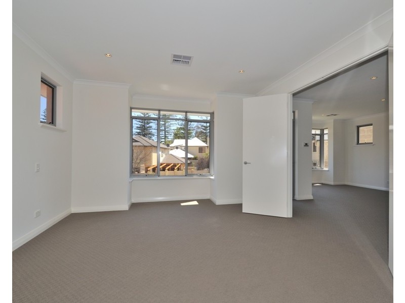 8 Millers Court, Cottesloe WA 6011