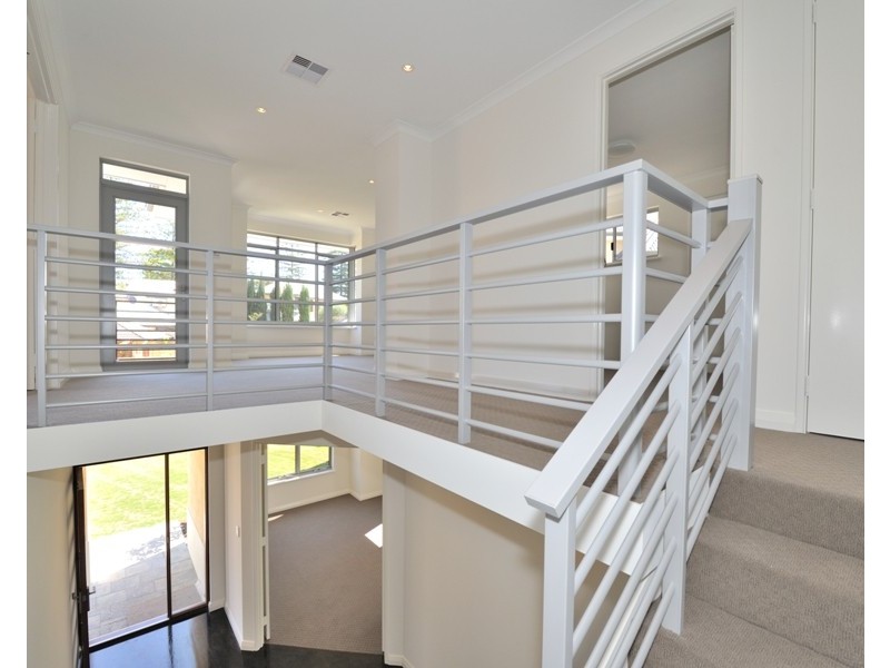 8 Millers Court, Cottesloe WA 6011