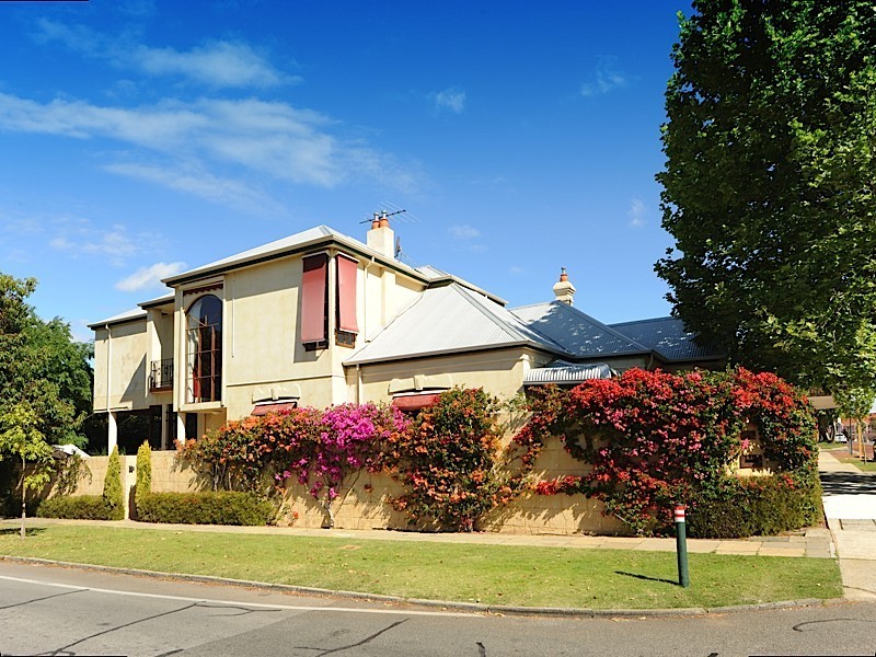 66 Bay View Terrace, Claremont WA 6010