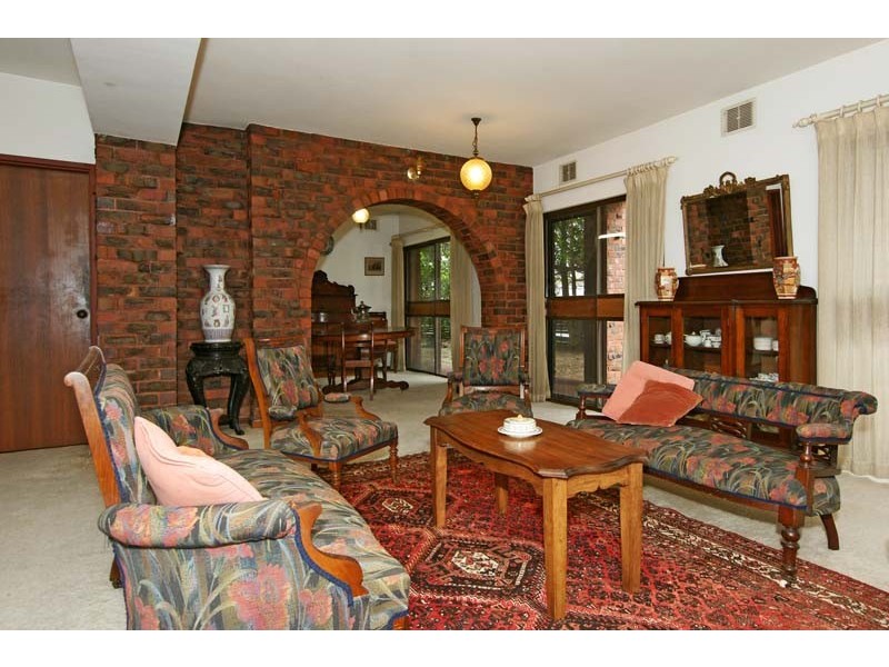 8 Osborne Parade, Claremont WA 6010