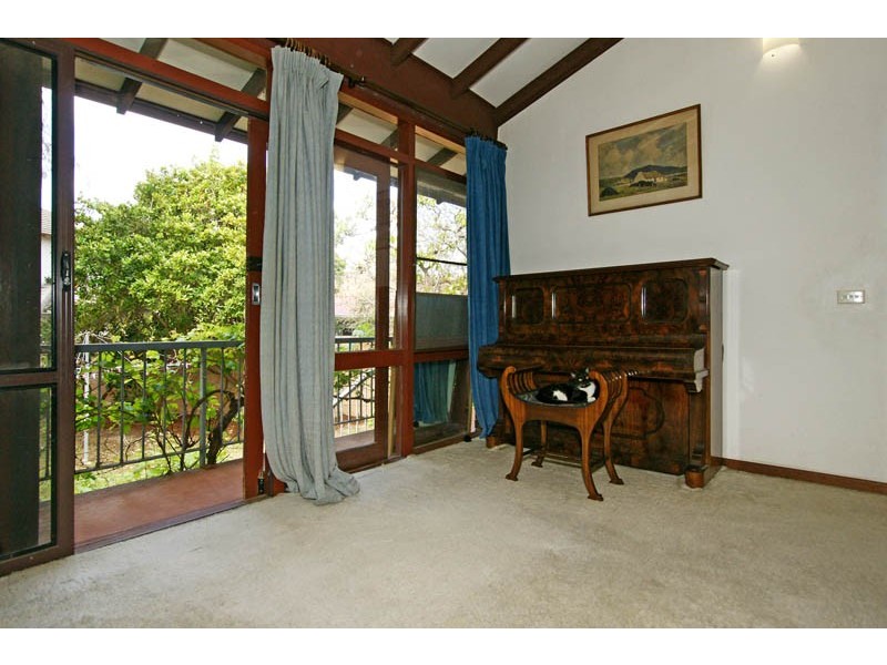 8 Osborne Parade, Claremont WA 6010