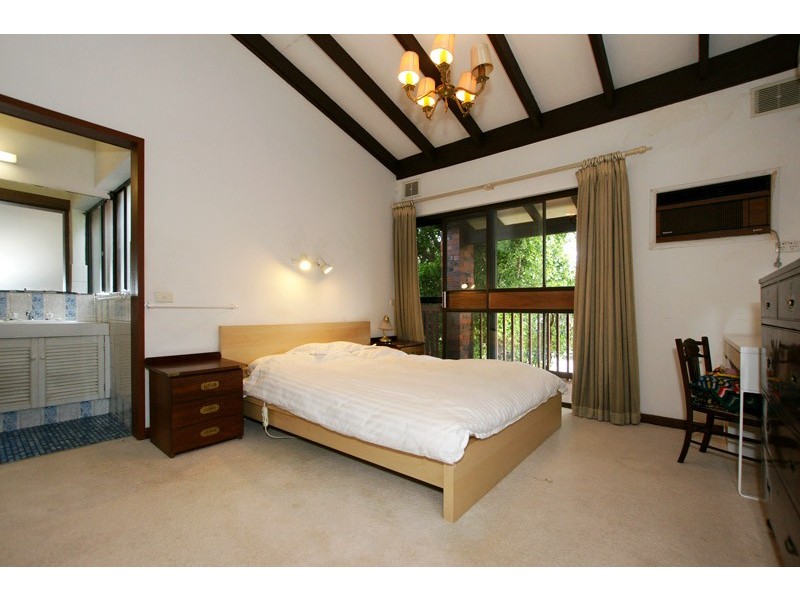 8 Osborne Parade, Claremont WA 6010