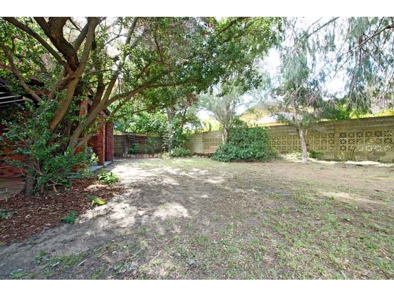 8 Osborne Parade, Claremont WA 6010