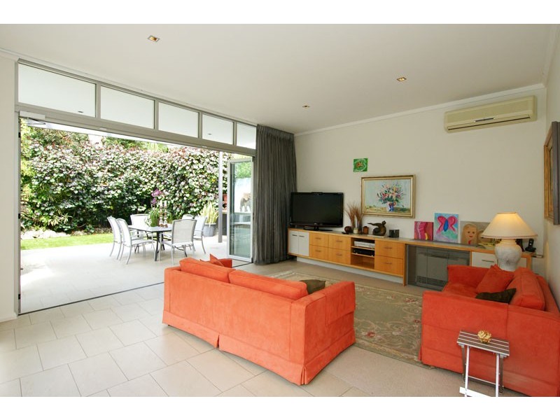 10 Davies Road, Dalkeith WA 6009