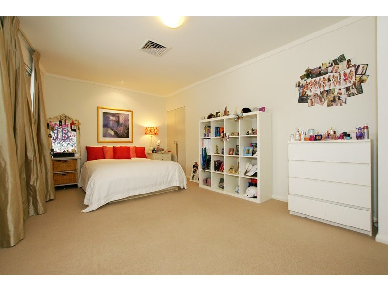 10 Davies Road, Dalkeith WA 6009