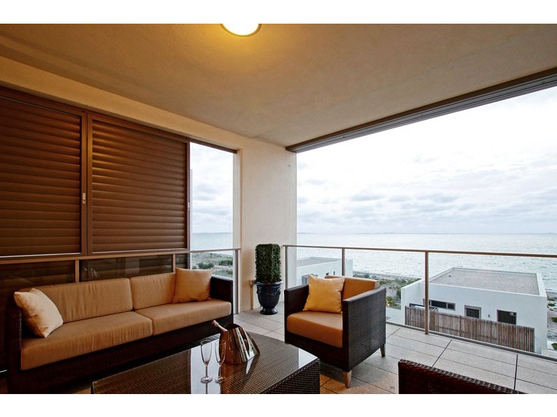 16/21 Ocean Drive, North Coogee WA 6163