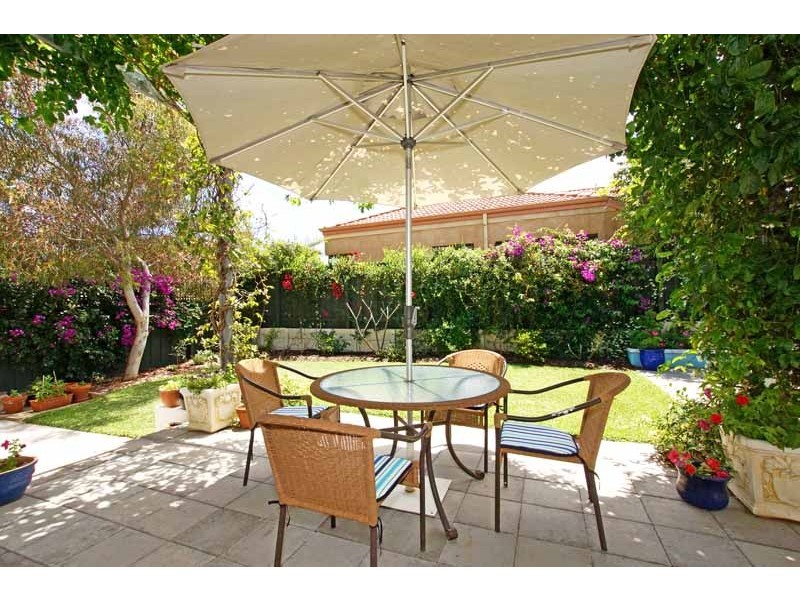 35 Kathleen Street, Cottesloe WA 6011