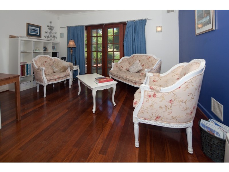 10 Dartmouth Avenue, City Beach WA 6015