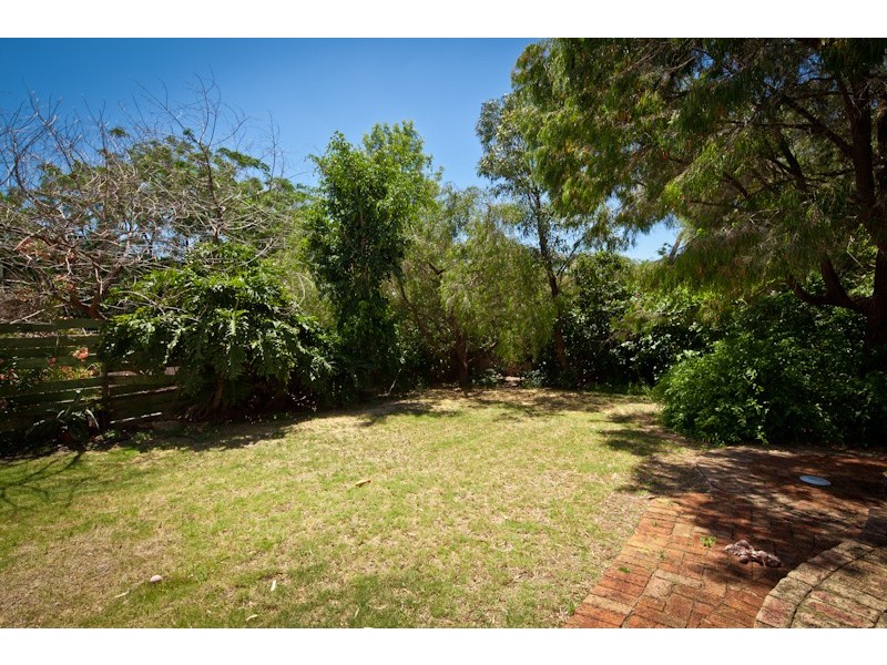 10 Dartmouth Avenue, City Beach WA 6015