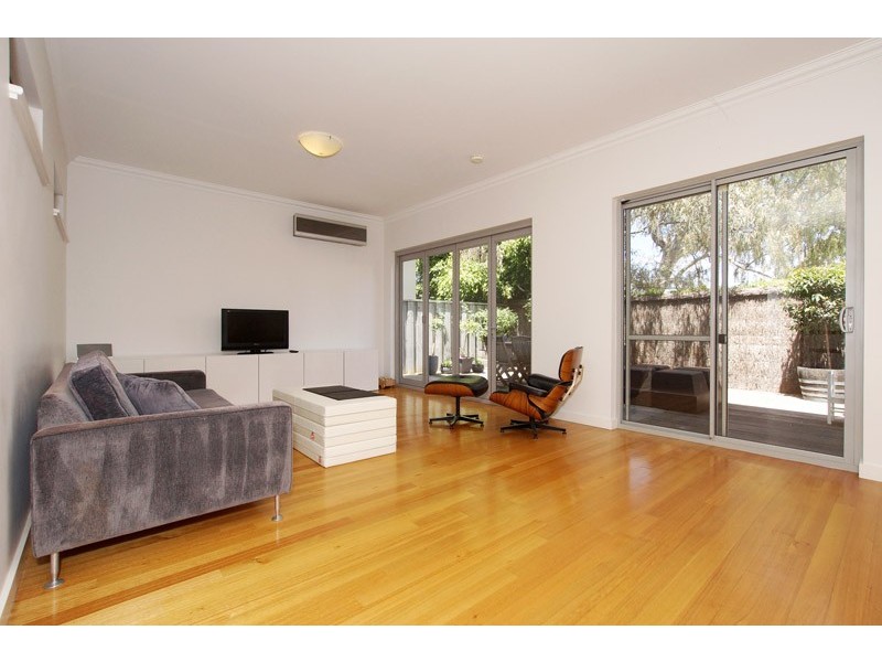 8/31 Harvest Road, North Fremantle WA 6159