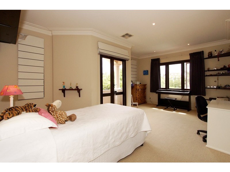 23 Saunders Street, Mosman Park WA 6012