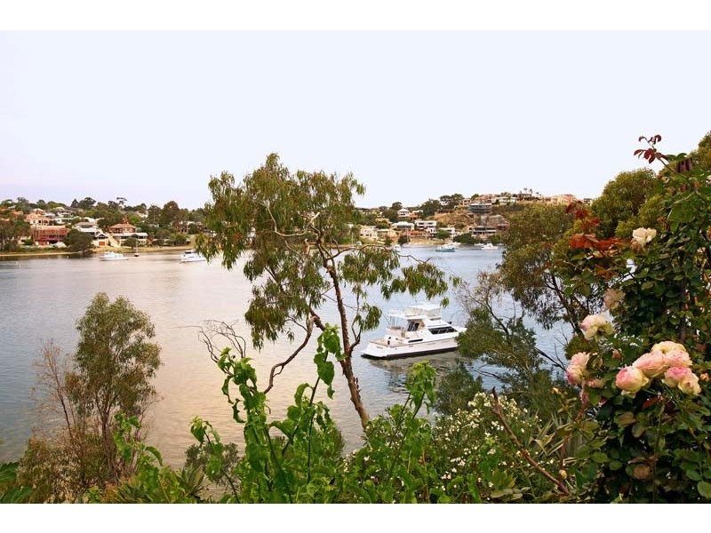5 Riverside Drive, Mosman Park WA 6012