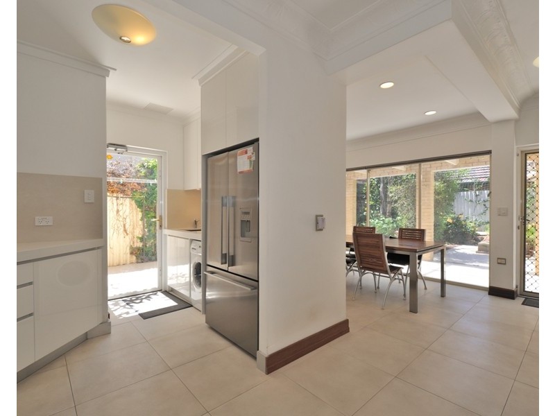 4/39 Victoria Avenue, Claremont WA 6010